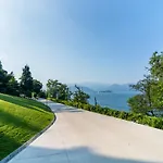 Σπίτι διακοπών With Terrace And Stunning View *