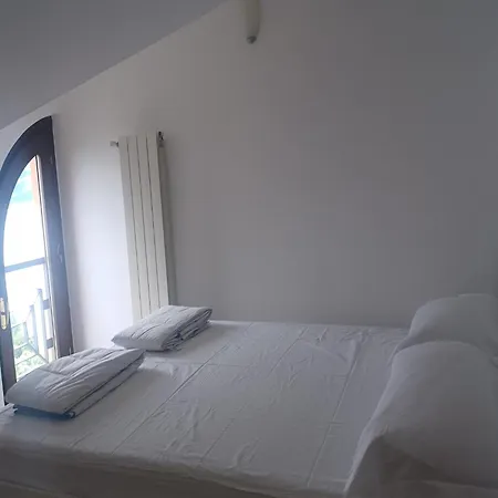 With Terrace And Stunning View Vakantiehuis