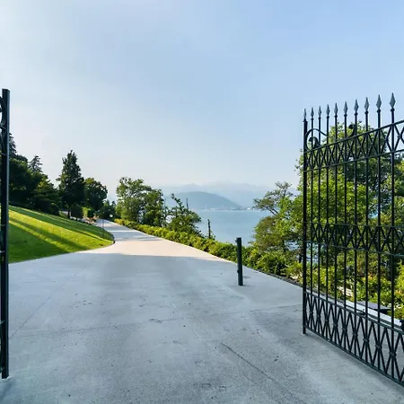 Vakantiehuis With Terrace And Stunning View Stresa