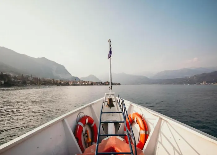 With Terrace And Stunning View 別荘