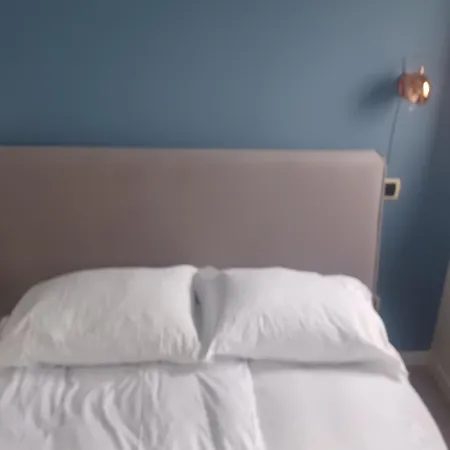 With Terrace And Stunning View بيت للعطل ستريزا